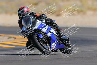 media/Oct-08-2022-SoCal Trackdays (Sat) [[1fc3beec89]]/Turn 16 (125pm)/